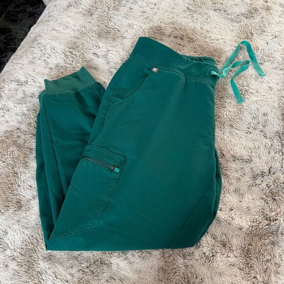 Zamora Figs Jogger Scrub Pants - Picture 1 of 2